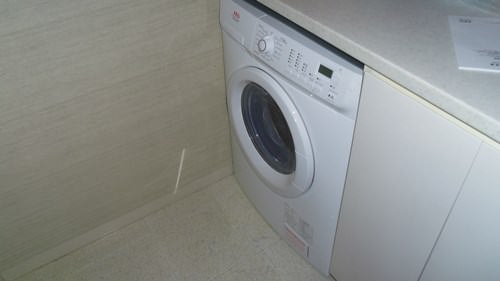 AEG 全自動洗濯乾燥機 EWW1273　洗面所に設置